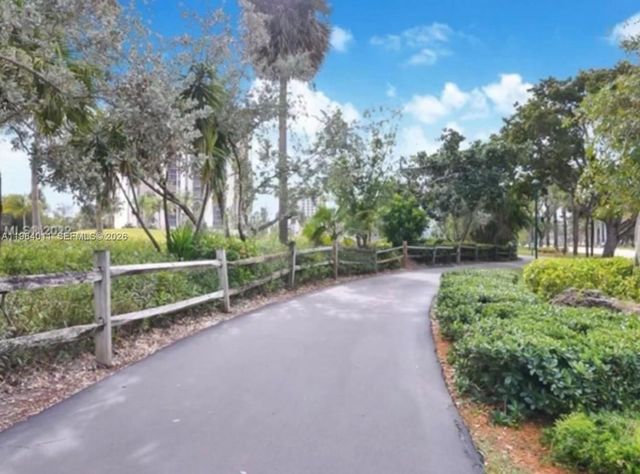 20379 W Country Club Dr 1038, Aventura, FL 33180