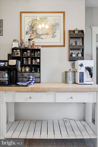 715 N EASTON RD, Glenside, PA 19038