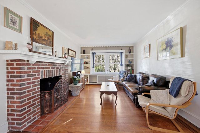 715 N EASTON RD, Glenside, PA 19038