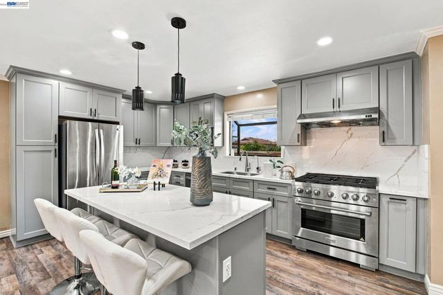 8278 Juniper Ave, Newark, CA 94560