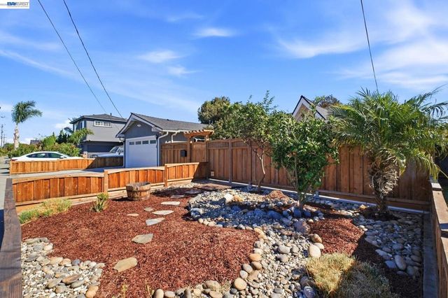8278 Juniper Ave, Newark, CA 94560