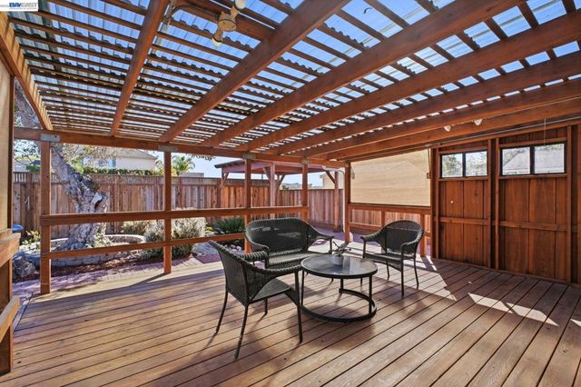 8278 Juniper Ave, Newark, CA 94560