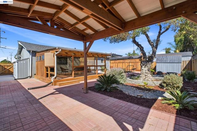 8278 Juniper Ave, Newark, CA 94560