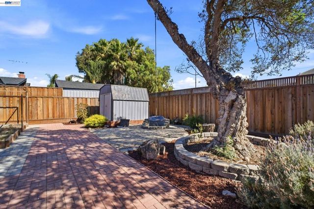 8278 Juniper Ave, Newark, CA 94560