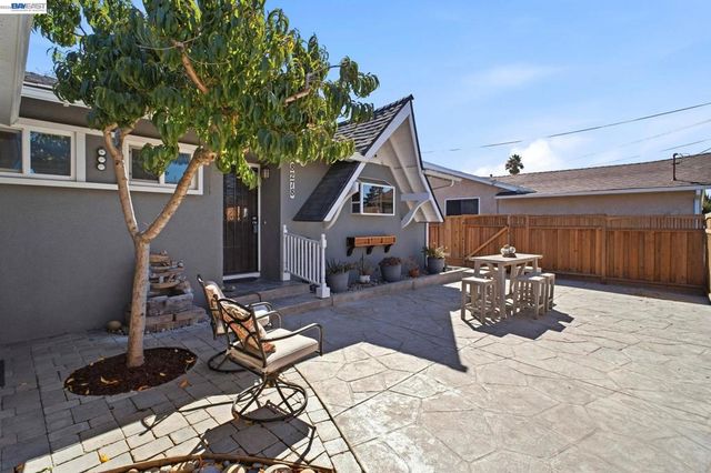 8278 Juniper Ave, Newark, CA 94560