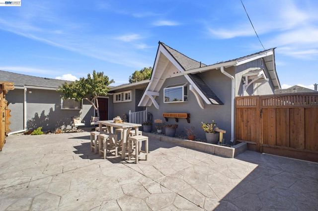 8278 Juniper Ave, Newark, CA 94560