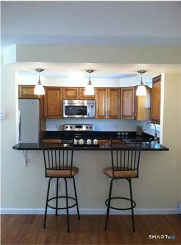 33 Inverness Lane, Middletown, CT 06457