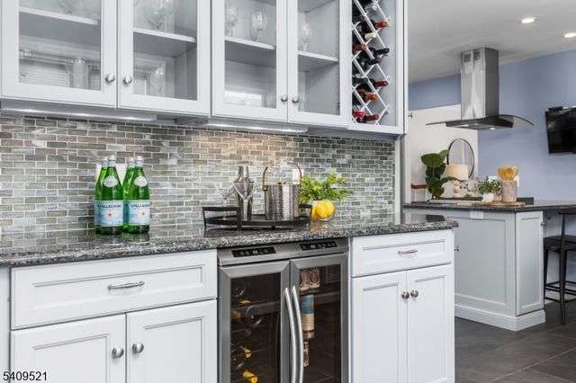 181 Center Ave, Chatham Boro, NJ 07928