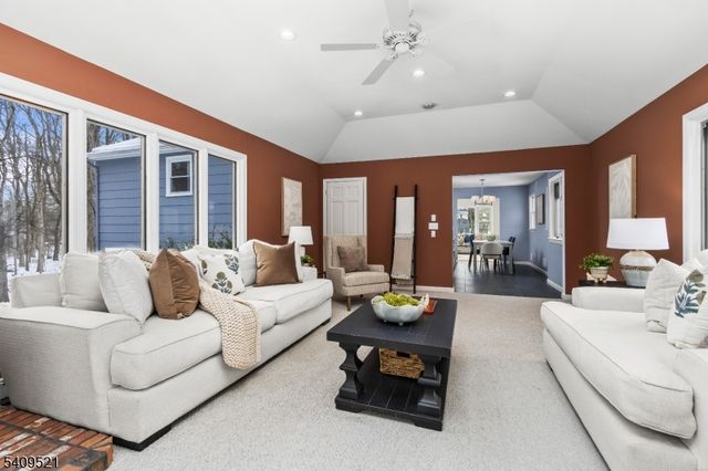 181 Center Ave, Chatham Boro, NJ 07928