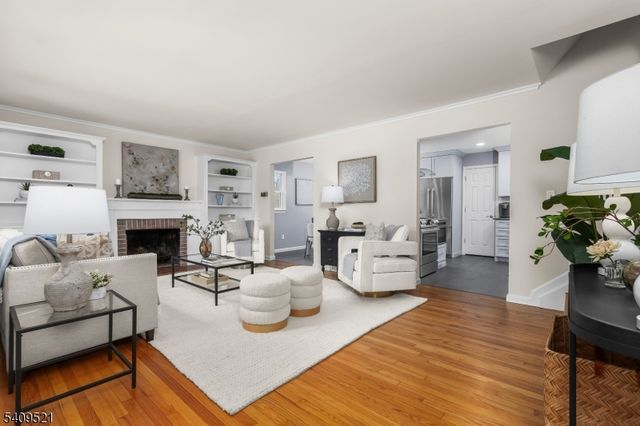 181 Center Ave, Chatham Boro, NJ 07928