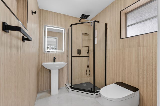 2134 NE 36th Street 82, Lighthouse Point, FL 33064