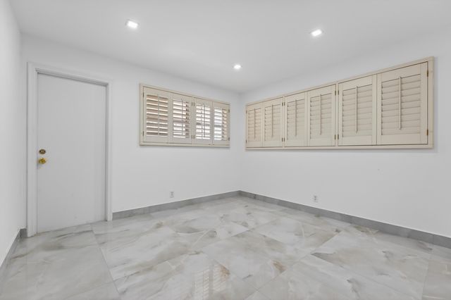 2134 NE 36th Street 82, Lighthouse Point, FL 33064