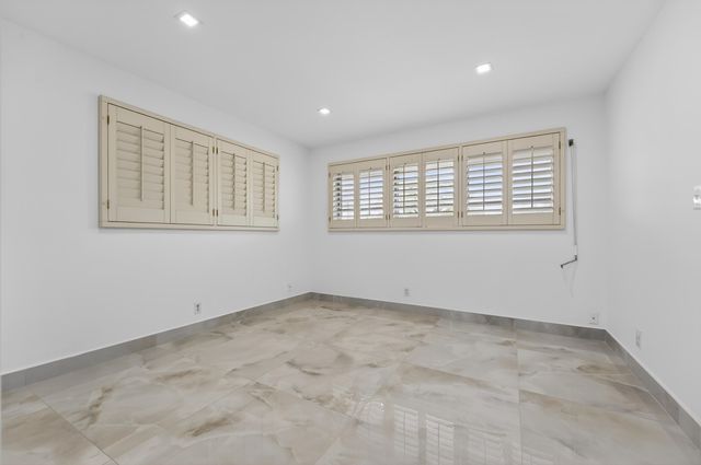 2134 NE 36th Street 82, Lighthouse Point, FL 33064