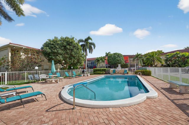 2134 NE 36th Street 82, Lighthouse Point, FL 33064