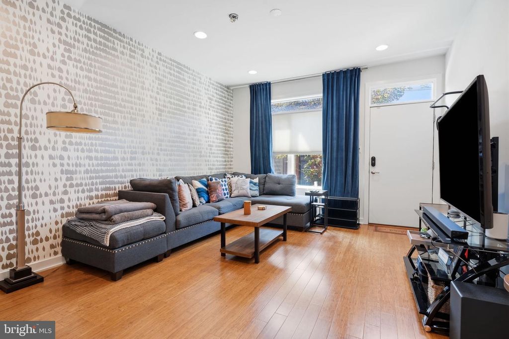 2709 CAMBRIDGE ST, PHILADELPHIA, PA 19130 — photo 5