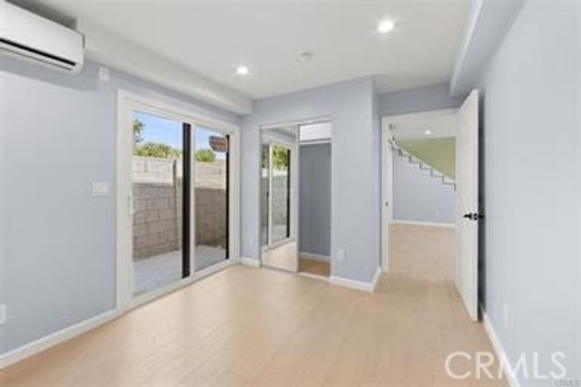 20239 Hartland St, Winnetka (los Angeles), CA 91306