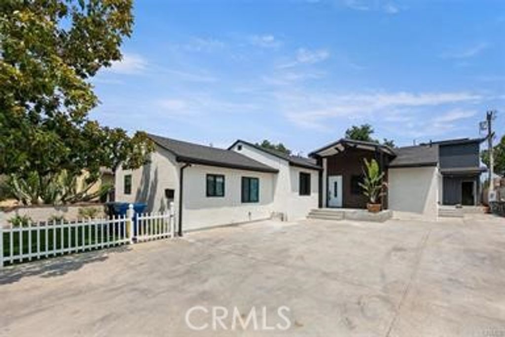 20239 Hartland St, Winnetka (los Angeles), CA 91306