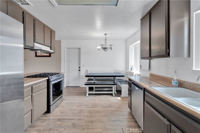 8960 Buckthorn Avenue, Hesperia, CA 92345