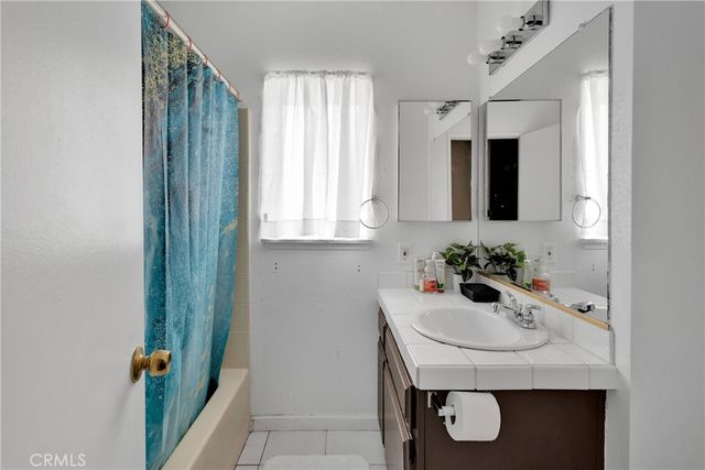 8960 Buckthorn Avenue, Hesperia, CA 92345