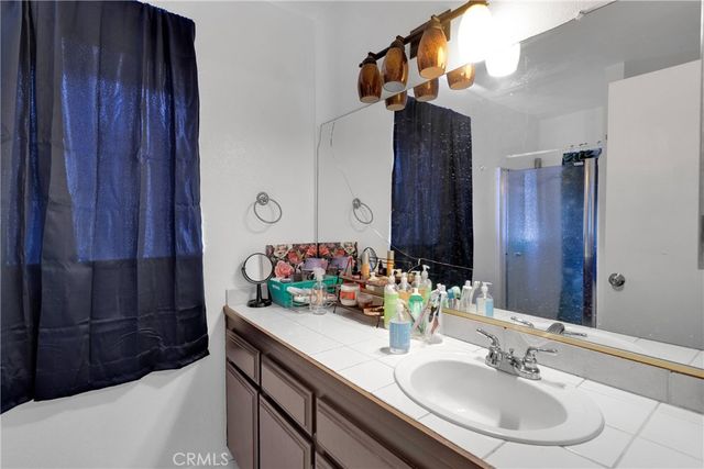 8960 Buckthorn Avenue, Hesperia, CA 92345