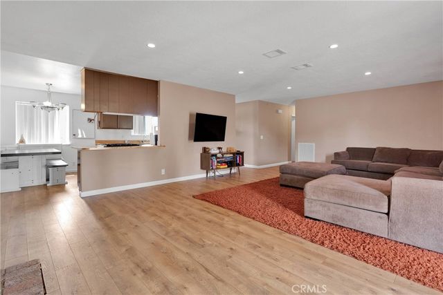 8960 Buckthorn Avenue, Hesperia, CA 92345