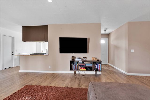 8960 Buckthorn Avenue, Hesperia, CA 92345