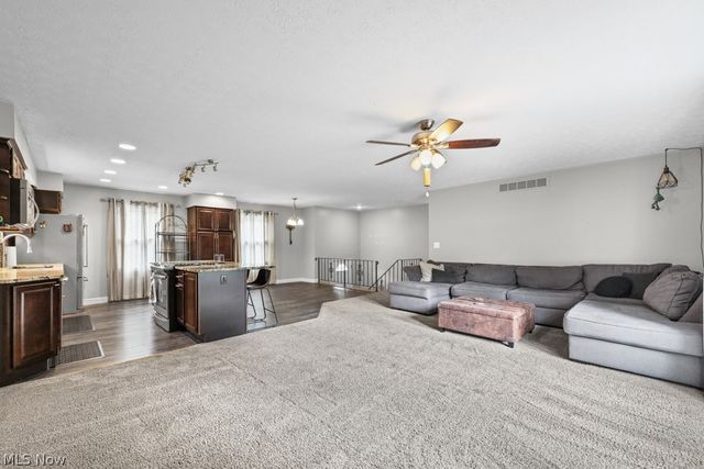 111 Highland Avenue, Munroe Falls, OH 44262