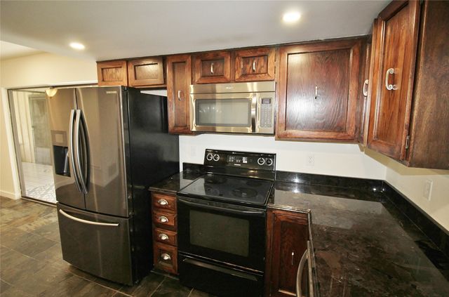 822 Via Valencia, Mesquite, TX 75150