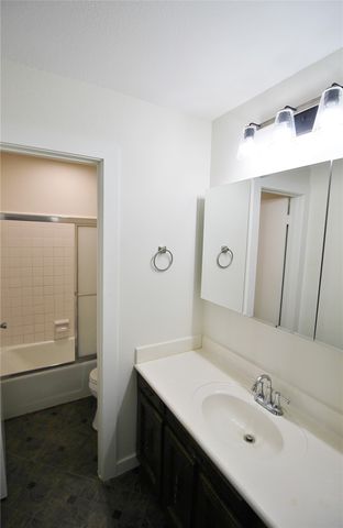 822 Via Valencia, Mesquite, TX 75150