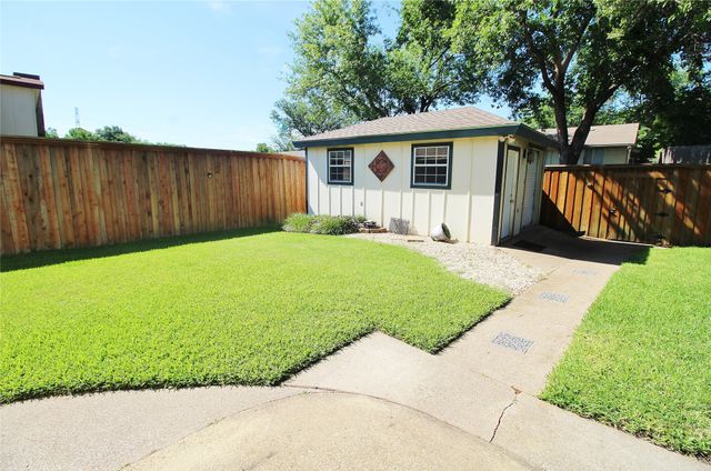 822 Via Valencia, Mesquite, TX 75150