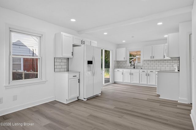1006 Meadow Hill Rd, Louisville, KY 40219