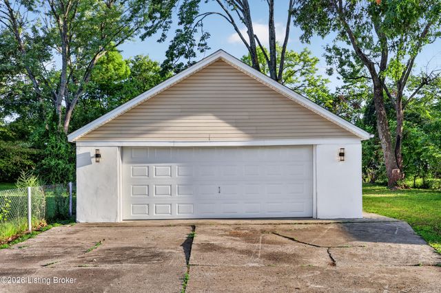 1006 Meadow Hill Rd, Louisville, KY 40219