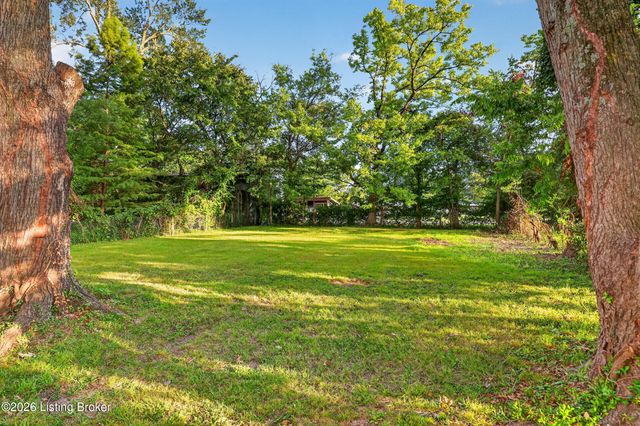 1006 Meadow Hill Rd, Louisville, KY 40219