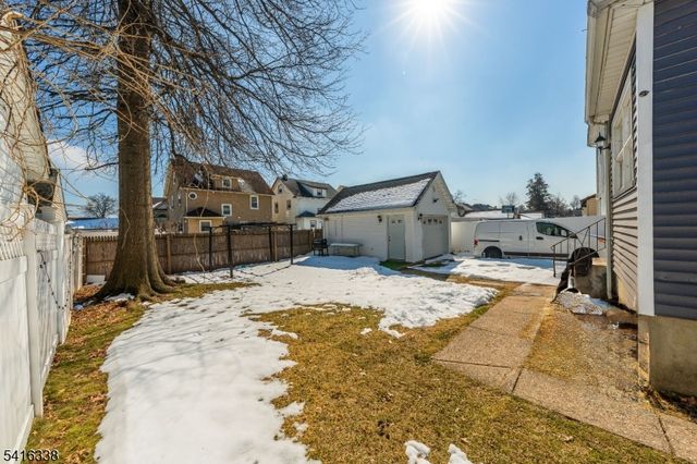 157 Hillside Rd, Elizabeth City, NJ 07208