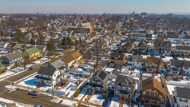 157 Hillside Rd, Elizabeth City, NJ 07208