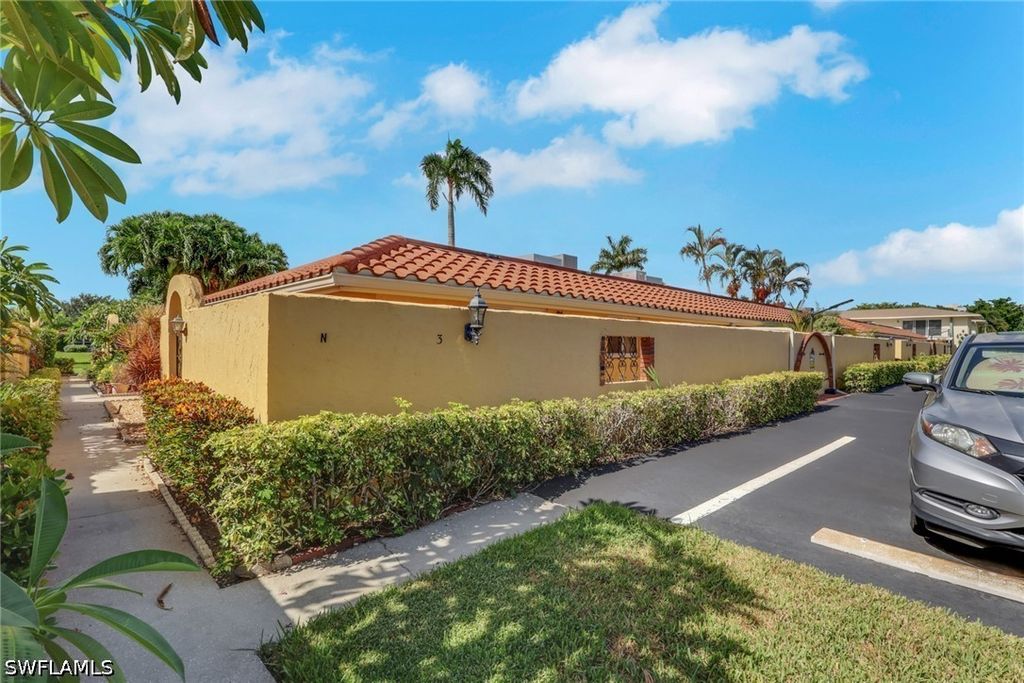 116 Harrison RD 3, Naples, FL 34112