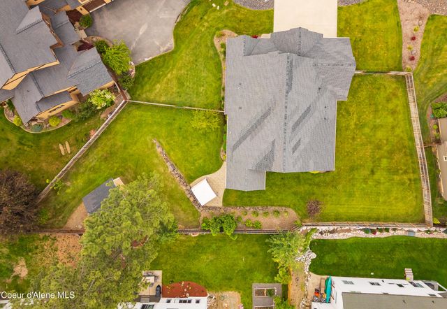 8729 N Stable Trace CT, Hayden, ID 83835