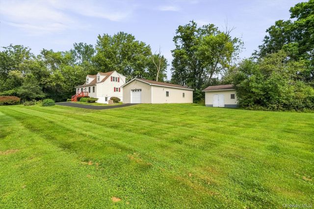 11 St Andrews Road, Walden, NY 12586
