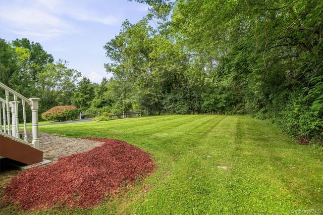 11 St Andrews Road, Walden, NY 12586