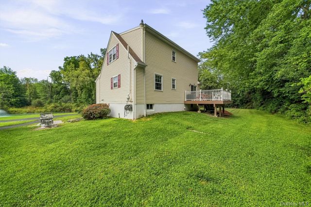 11 St Andrews Road, Walden, NY 12586