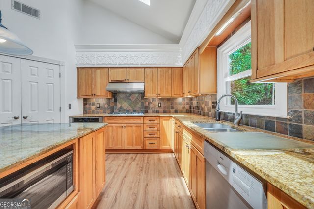 1010 Little River Way, Alpharetta, GA 30004
