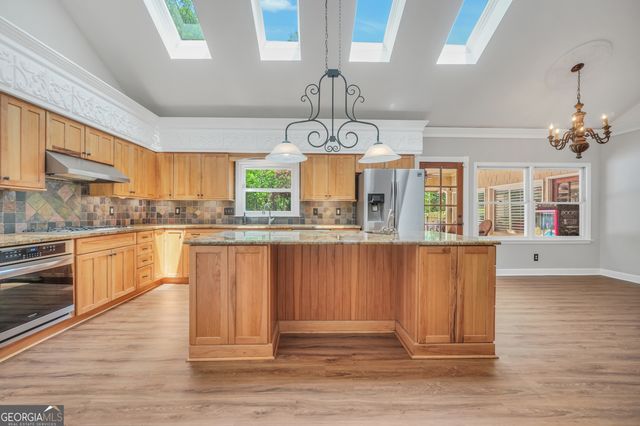 1010 Little River Way, Alpharetta, GA 30004