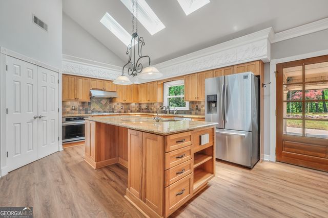 1010 Little River Way, Alpharetta, GA 30004