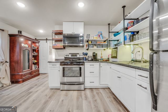 1010 Little River Way, Alpharetta, GA 30004