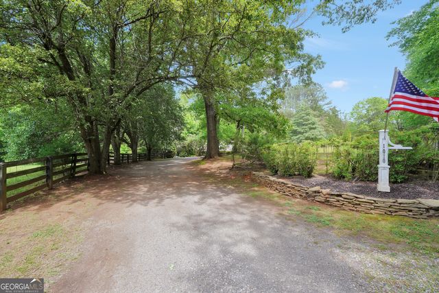 1010 Little River Way, Alpharetta, GA 30004