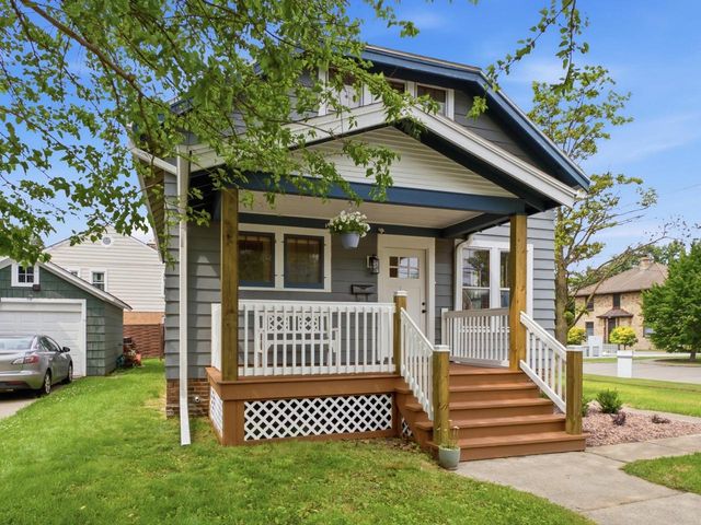 904 Bell AVENUE, Sheboygan, WI 53083