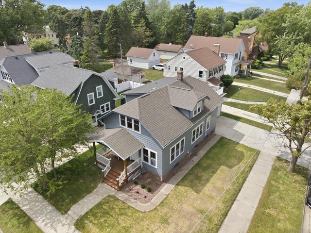 904 Bell AVENUE, Sheboygan, WI 53083