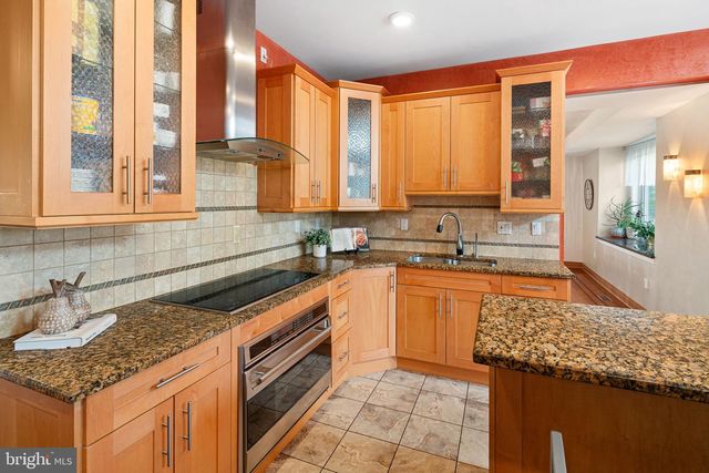 855 DOLINGTON RD, Newtown, PA 18940