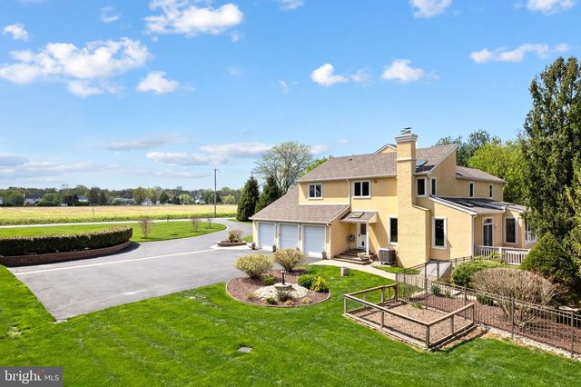 855 DOLINGTON RD, Newtown, PA 18940