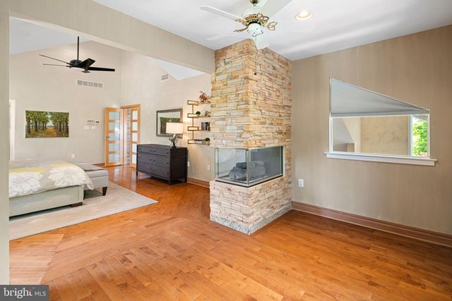 855 DOLINGTON RD, Newtown, PA 18940
